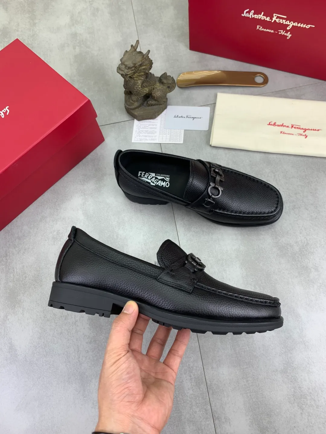Men's shoes 💰P480 new high quality [Ferragamo/Ferragamo] latest model original imported calfskin, imported cowhide lining + original luxury metal buckle + original combination outsole Comparison without pressure Code number: 38-44 (45 customized)